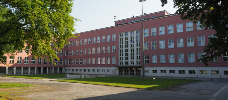 Julius-Ambrosius-Hülße Gymnasium in Dresden-Reick